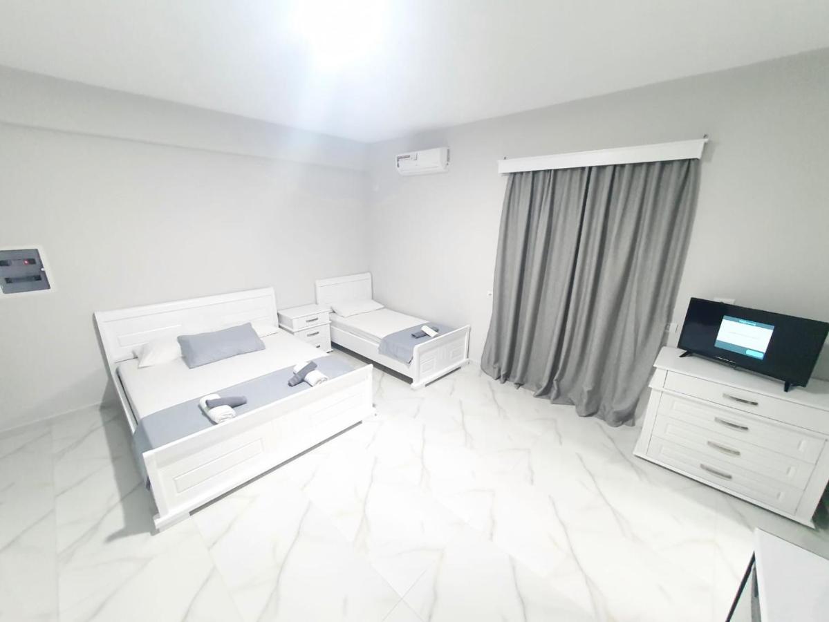 Il Mio Hotell Ksamil Exteriör bild