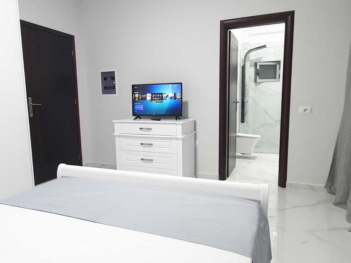 Il Mio Hotell Ksamil Exteriör bild
