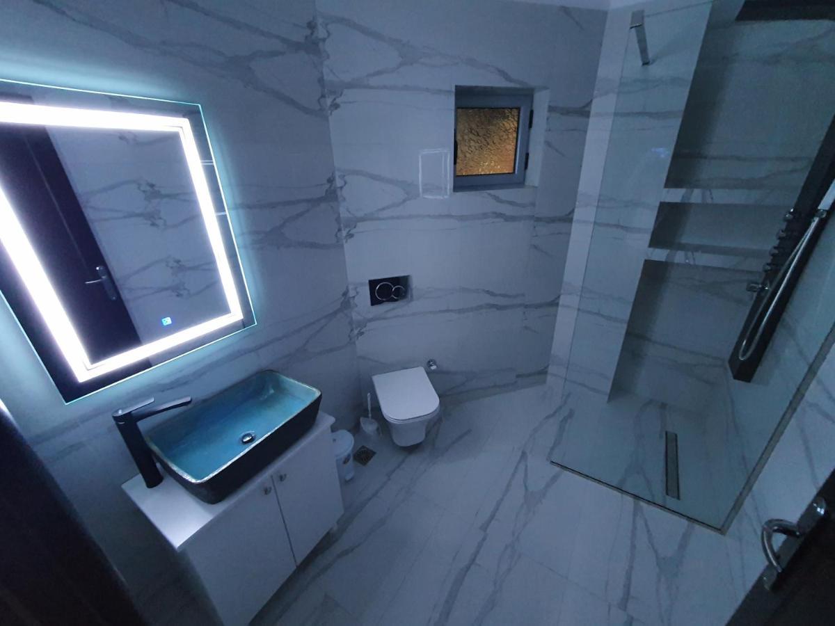 Il Mio Hotell Ksamil Exteriör bild